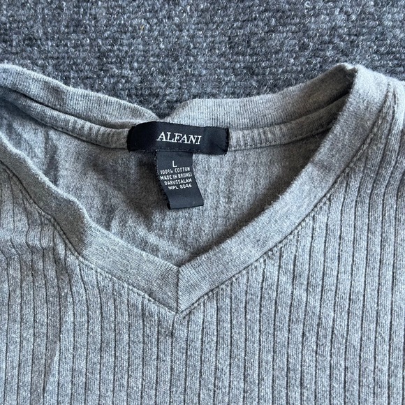 Alfani Mens Gray Ribbed V-Neck T-Shirt 100% Cotton Short Sleeve Size Large L - Picture 2 of 5